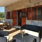 2 Bedroom In Stari Grad (Hvar)