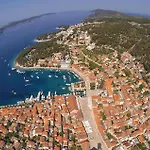 2 Bedroom In * Stari Grad (Hvar)
