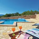 2 Bedroom In Vikendica Stari Grad (Hvar)