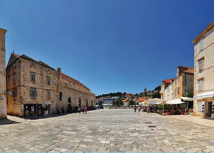 2 Bedroom In Nyaraló Stari Grad